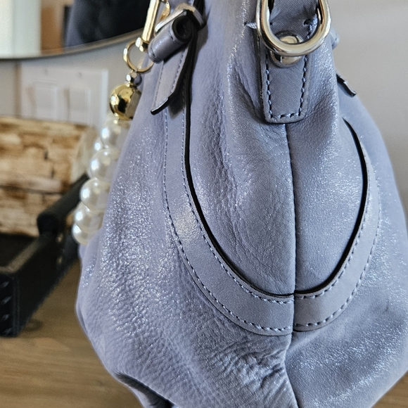 Coach bag blue periwinkle zip top braded handles with bag charms pearls - Picture 6 of 16